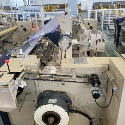 190cm Kam Elektronik Dokuma Makinesi Çift Nozullu Atkı Besleyici Su Jeti Tezgahı
