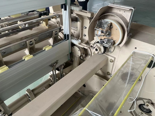 Tek Pompalı Kumaş Dokuma Makinesi 190cm 1200 RPM Su Jeti Dokuma Makinesi