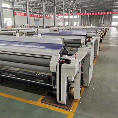 Yüksek Hızlı 3.8kw Su Jeti Güç Tezgahı 360cm 1200 RPM Tekstil Kumaş Dokuma Makinesi