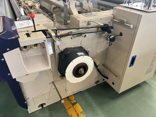 Yüksek Yoğunluklu Shuttleless Tezgah Makinesi Ev 1000 RPM Kumaş Dokuma Makinesi