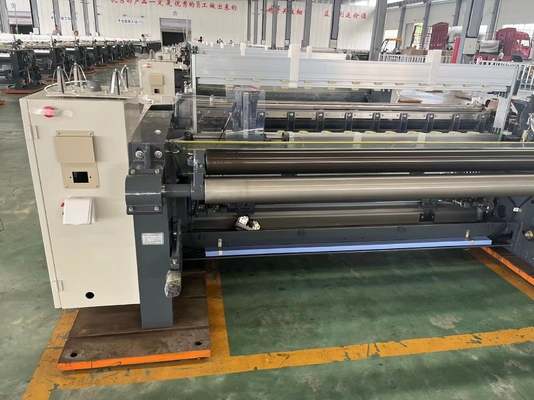 1200 RPM Non Woven Machinery Çift Pompa Üç Nozullu Su Jeti Tezgah Dokuma Makinesi