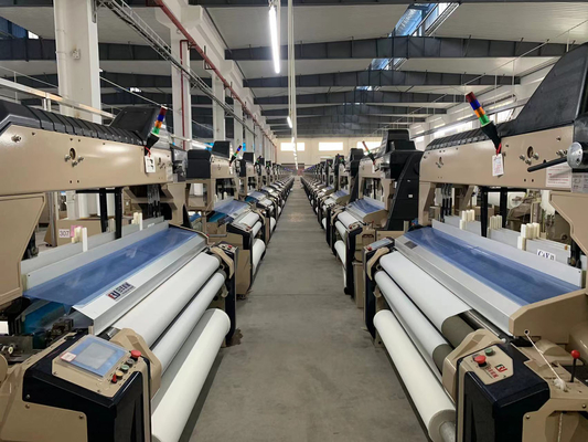 Polyester Dokuma Tekstil Makinesi Yüksek Hızlı Su Jeti Su Jeti Tezgahı 230cm 2.3m